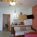 Agatha Appartments Paliouria