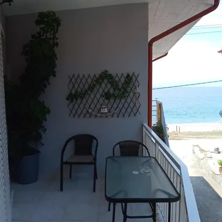 Agatha Appartments Paliouria *