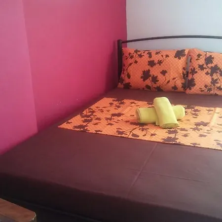 Lägenhet Agatha Appartments Paliouria Kókkinon Nerón