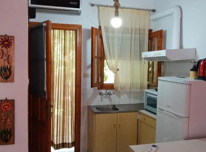 Agatha Appartments Paliouria